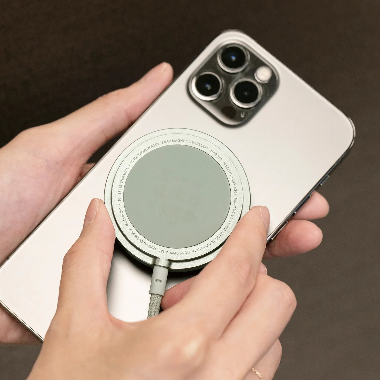 Snap Magnetic Charger by Native Union