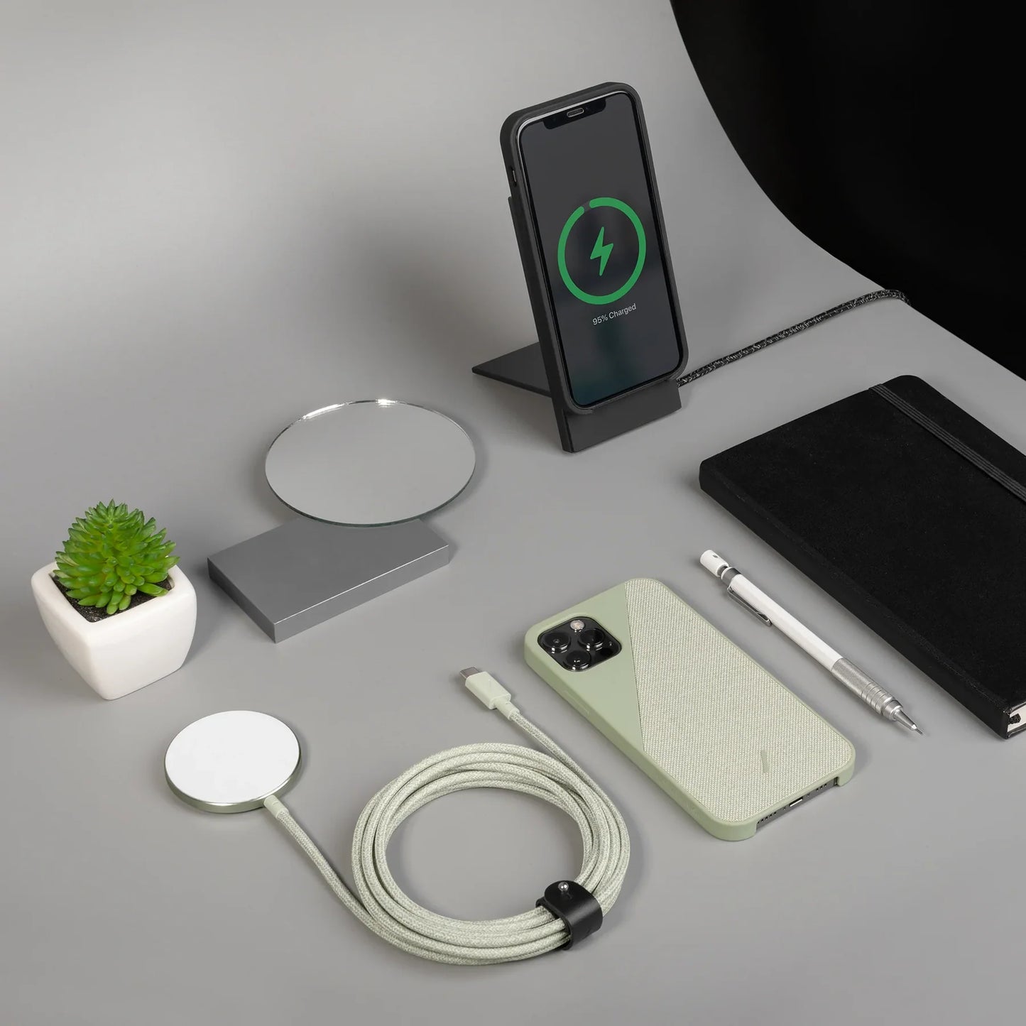 Snap Magnetic Charger by Native Union